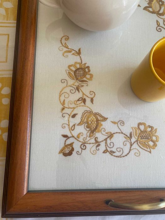 Tabuleiro Bordado para Café/Chá
