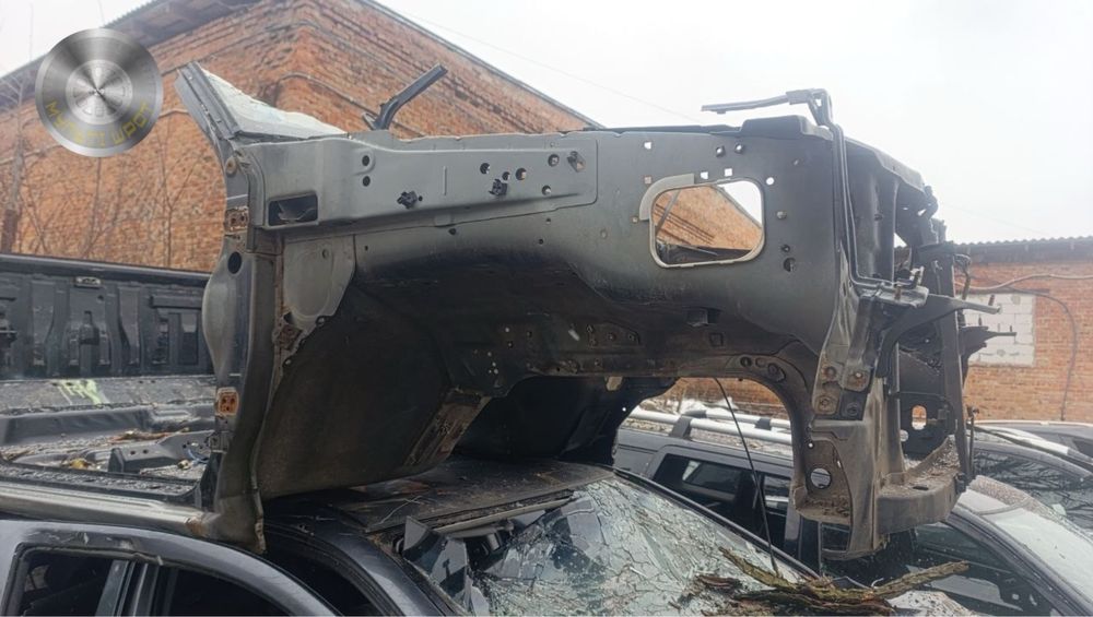 Четверть передняя правая Nissan Navara D22