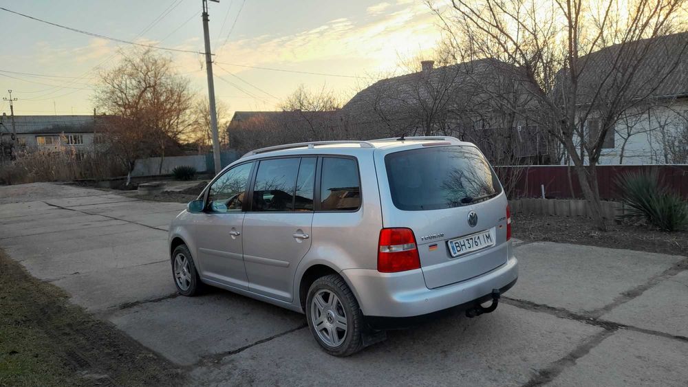 Продам Фольксваген Туран.