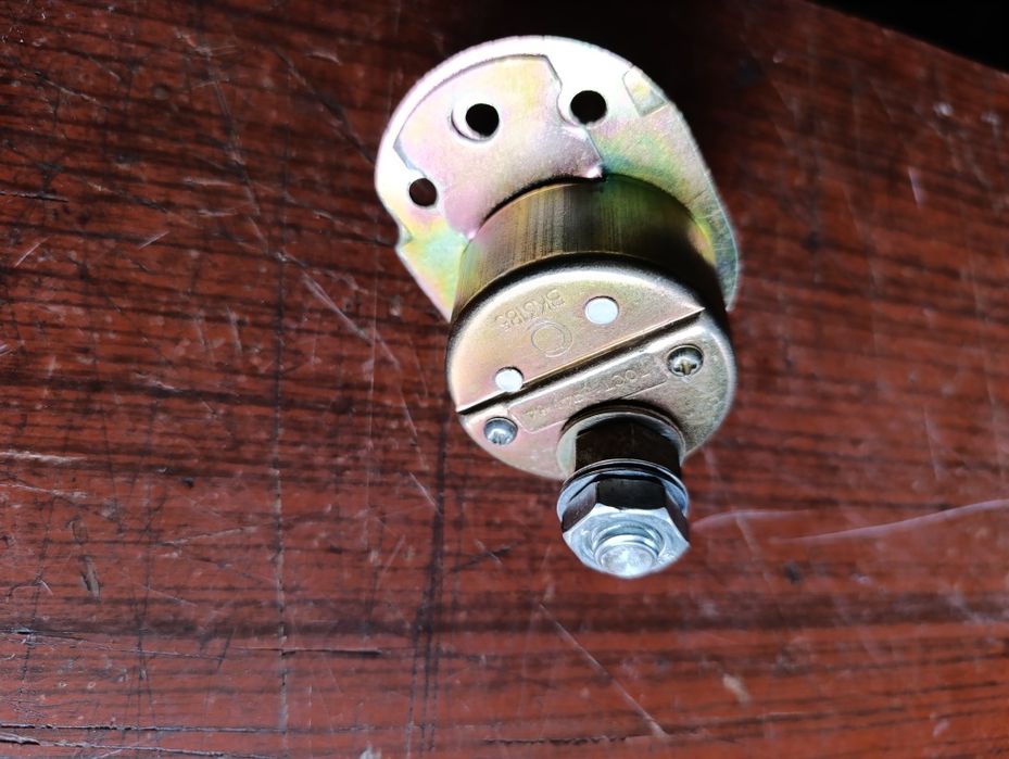 Вимикач маси механічний.