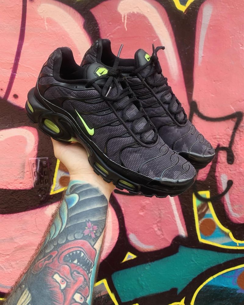 Nike Air Max Tn Plus Black Volt Glow 3 620 Olx