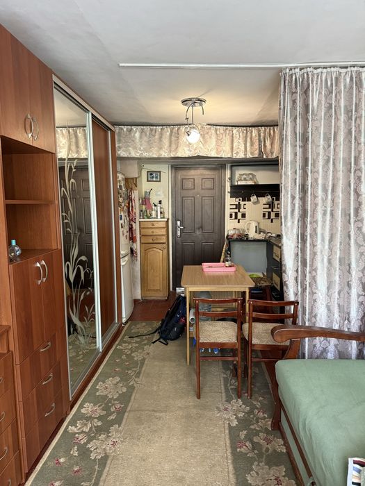Продаж кімнати в гуртожитку