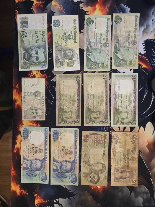 Moedas e notas escudos