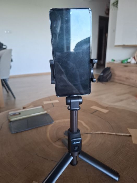 Sejfie stic huawei statyw