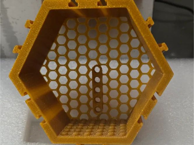 Suporte de Parede Hexagonal para Veículos Grandes