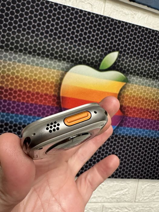 Продам часы apple watch titanium ultra 49mm icloud lock
