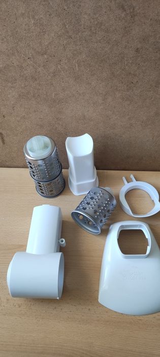 Корпус  овощерезкидля м'ясорубки zelmer Bosch