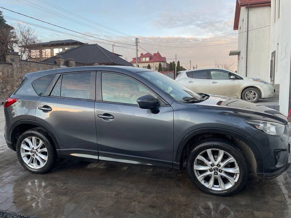 Mazda  cx-5.