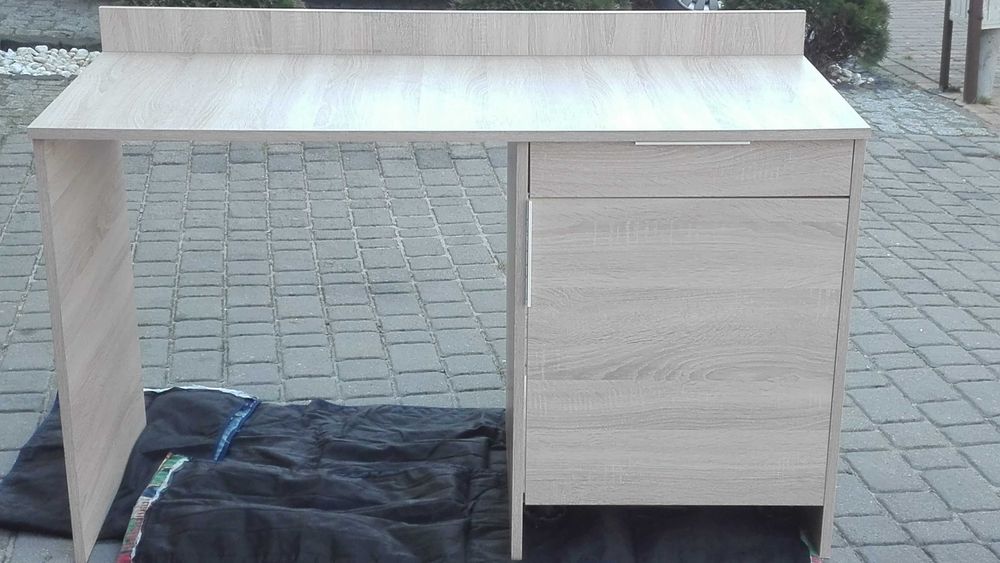Biurko pod zabudowę lodówki z płyty w kolorze dąb Bardolino naturalny