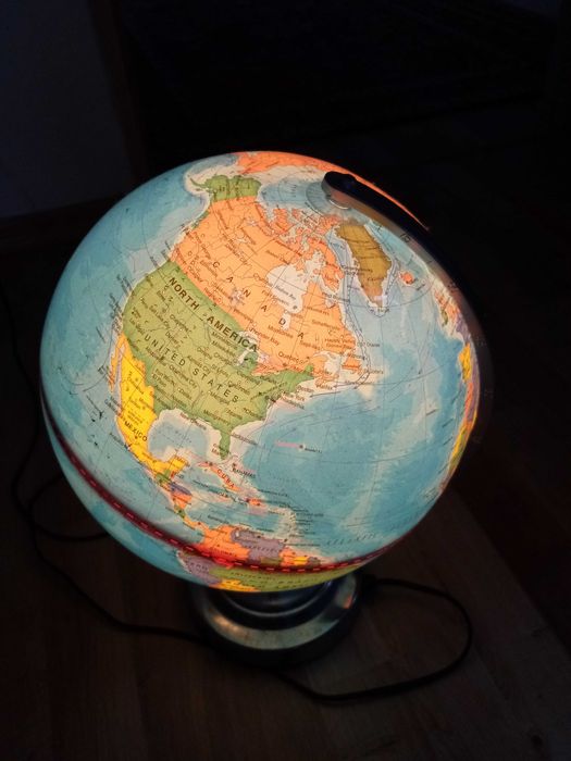 Globus podświetlany