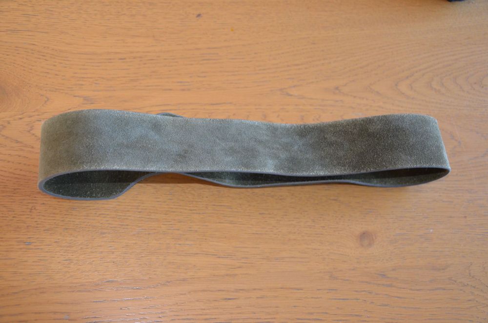 zielony pasek niebieski skóra Sissy boy 90 cm