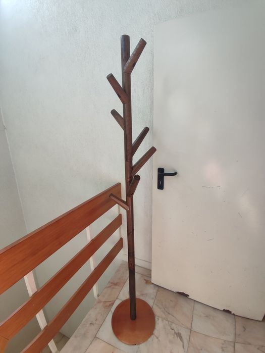 Cabide de pé em madeira maciça 179 cm altura
