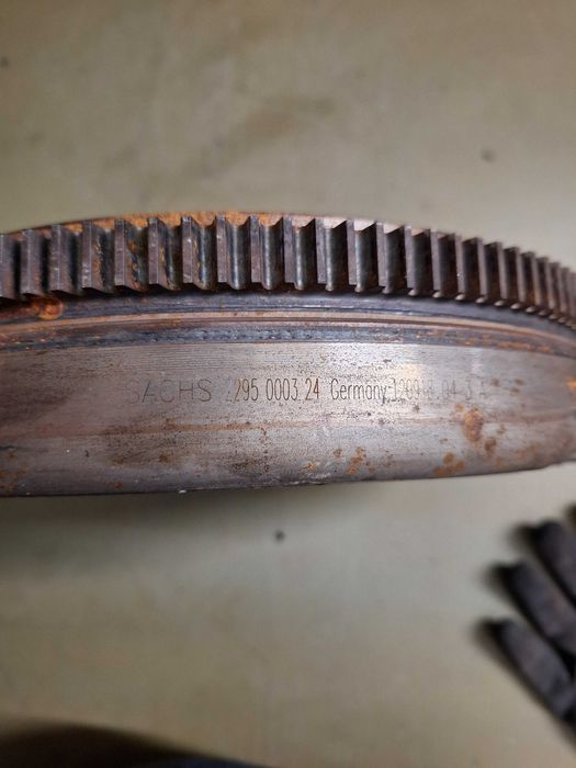 Koło dwumasowe VW Transporter T5 2.0 TDI DSG