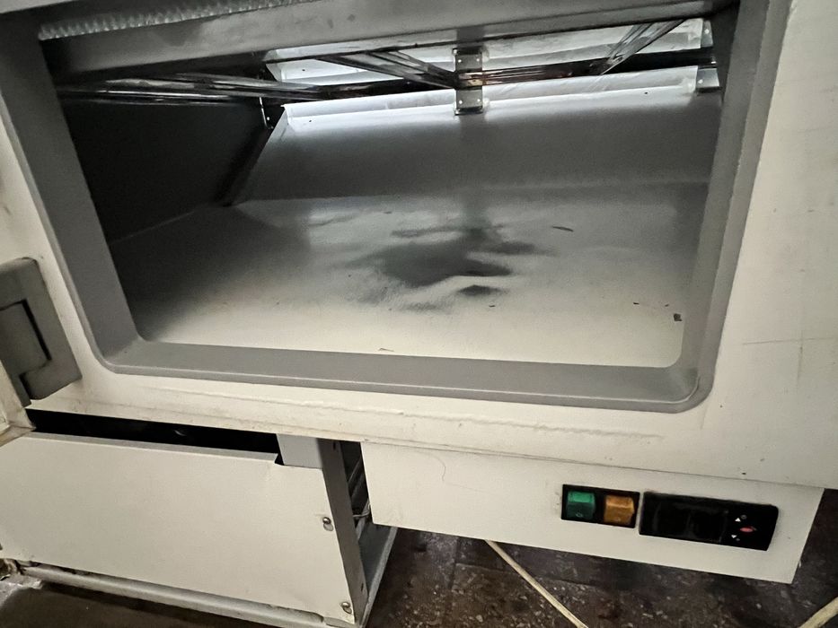 Продається холодильна вітрина