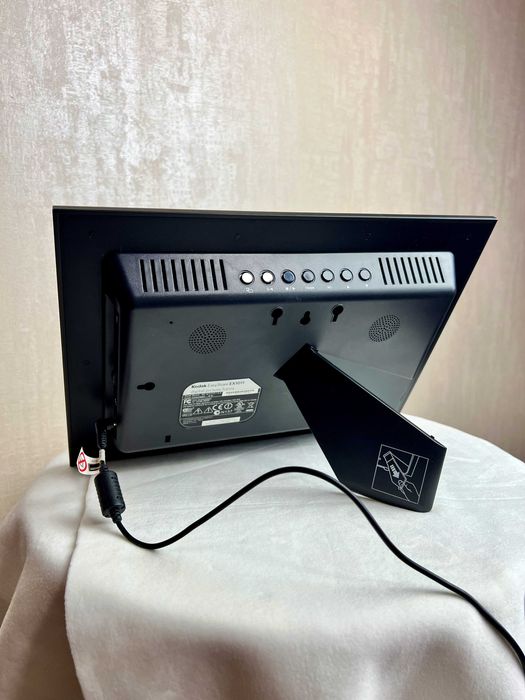 Цифрова фоторамка Kodak EasyShare EX1011