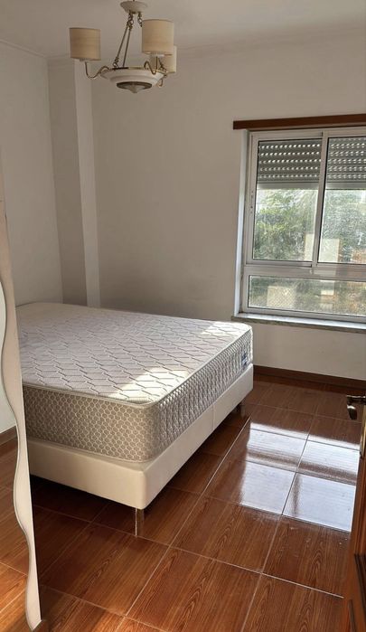 Quarto casal em rio de mouro