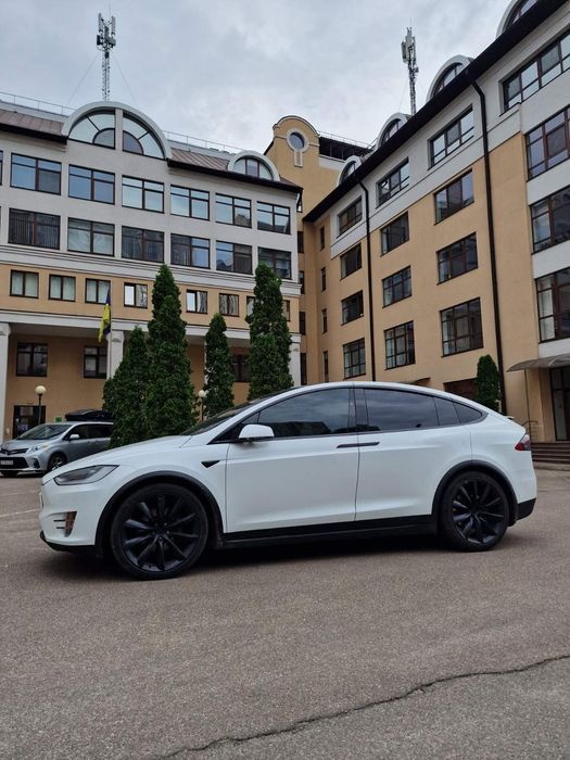 Продам Tesla Model X Perfomance 2018