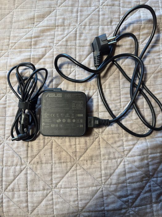 ladowarka/zasilacz asus adp 90yd b