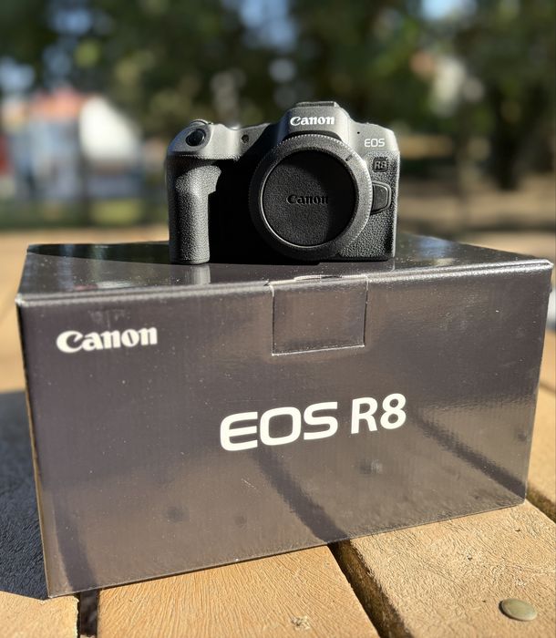 Canon R8 como nova