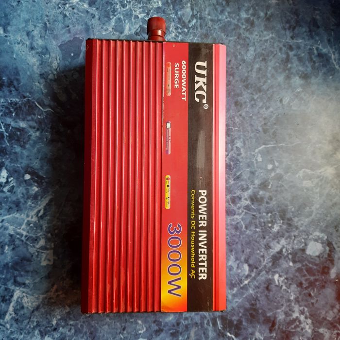 Инвертор  3000 W (реальные 1500 Ватт) бу