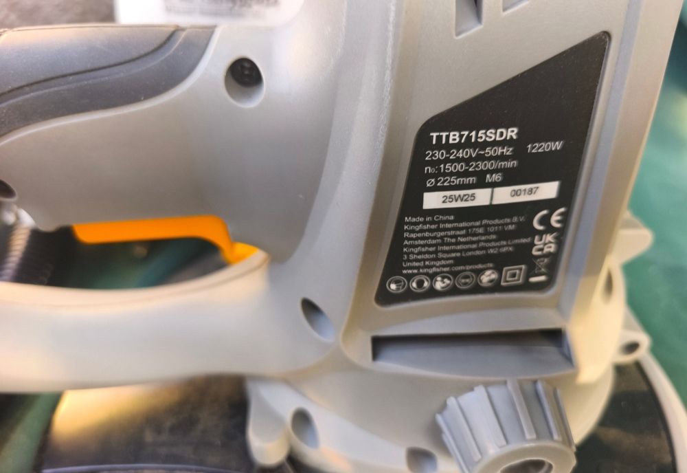 9Szlifierka elektryczna mimośrodowa oscylacyjna 1220 w 225 mm ttb715sdr