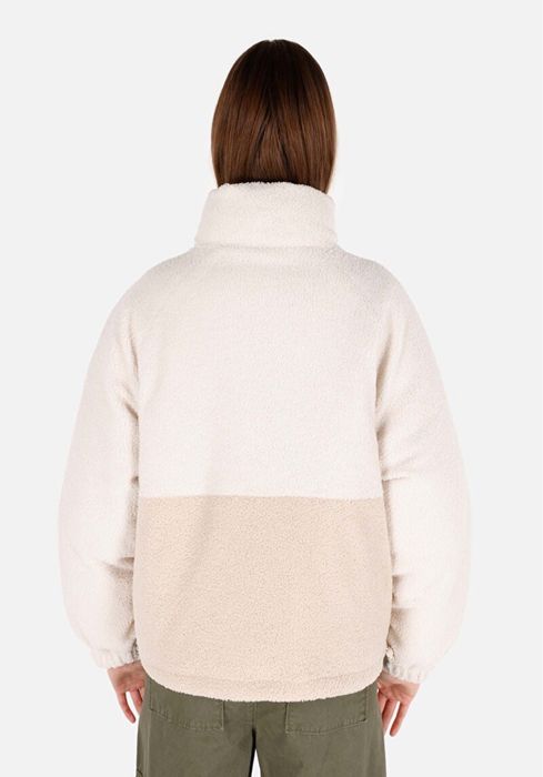 Куртка тедді, від бренду-  Colin’s. Сезон, зима, холодна весна.