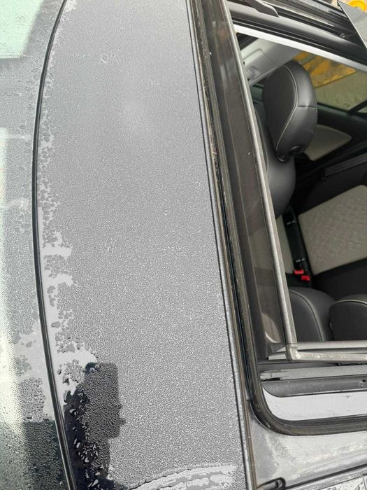 Dach panorama Opel Corsa E niekompletny