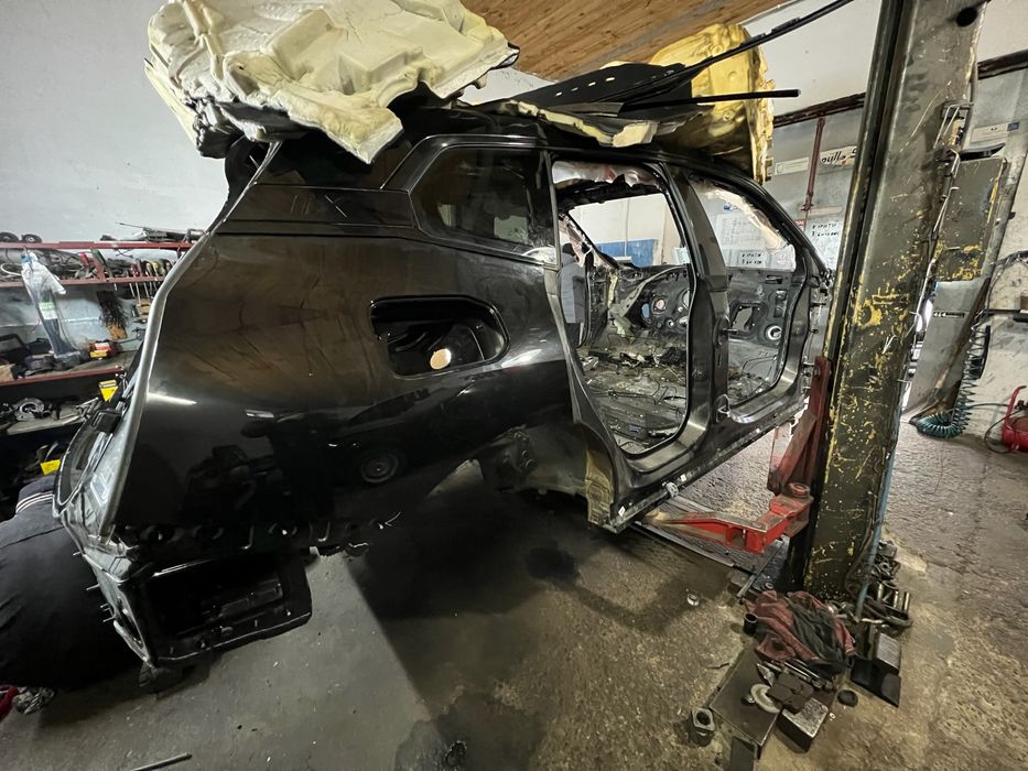 Карбон BMW IX Пройом поріг накладка четверть ландерон БМВ ІХ