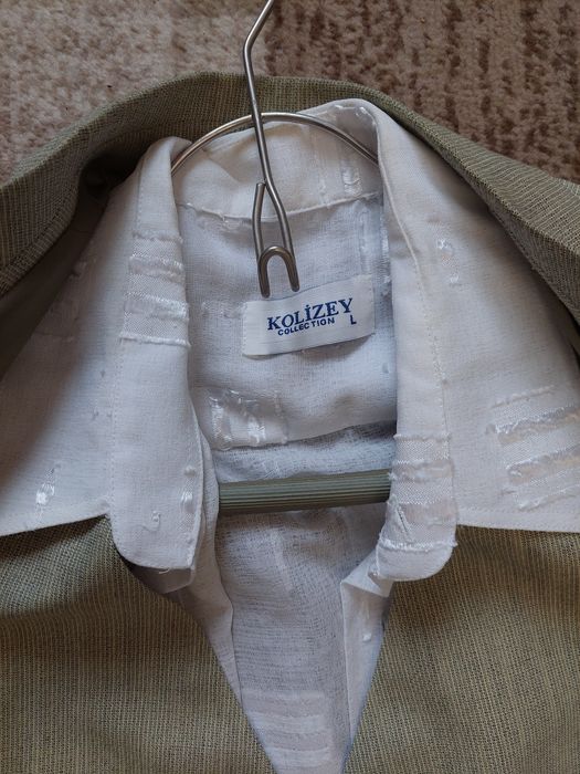 Чоловічий костюм 3в1 піджак, брюки, жакет + рубашка в подарунок
