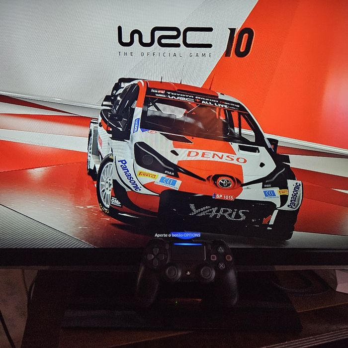 Vendo PS4 com base de carregamento