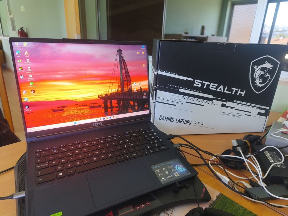 MSI Stealth 16 AI Studio A1VHG-084XPT — Star Blue