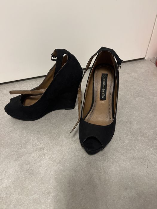 Buty na koturnie r 35