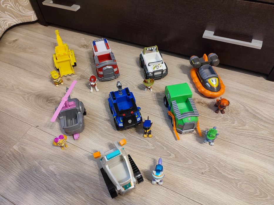 Щенячий патруль машинки з песиками