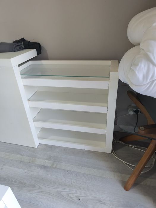 Conjunto de Cama + Cabeceira/aparador + 2 mesas de cabeceira