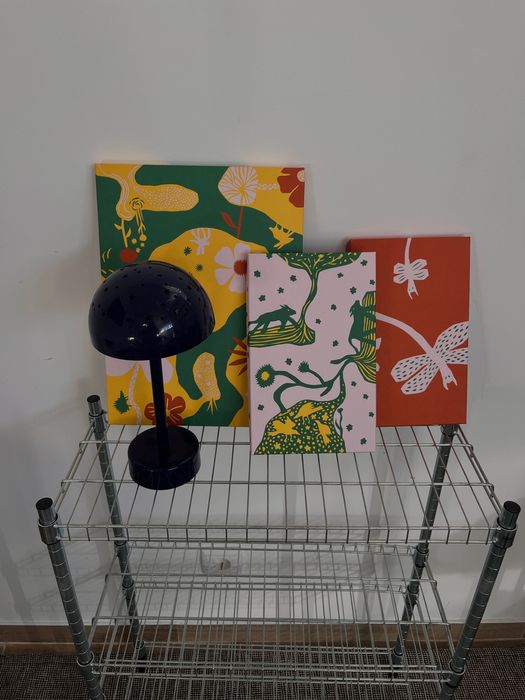 três quadros decorativos do IKEA