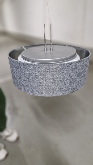 Lampa wisząca. Szara.