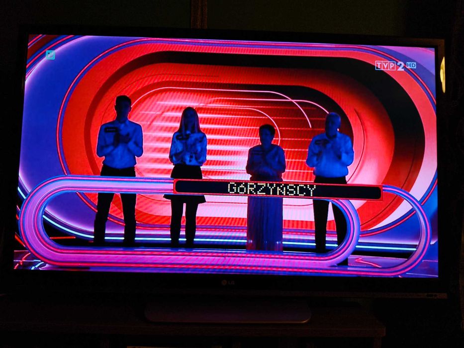 Telewizor LG 42" + Dekoder | Tuner SAT | Smart TV | Netflix/Youtube