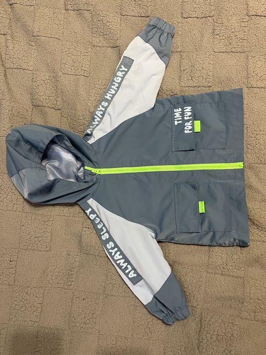 Тоненька куртка від Sinsay вітрозахисна 80 розмір