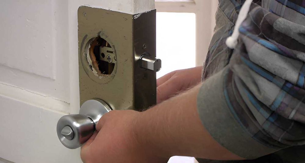 Вскрытие дверей, замков и авто Киев без поломки, приеду за 20 минут