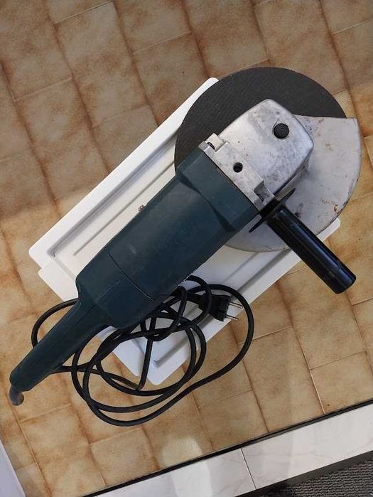 Rebarbadora Black & Decker 2000W