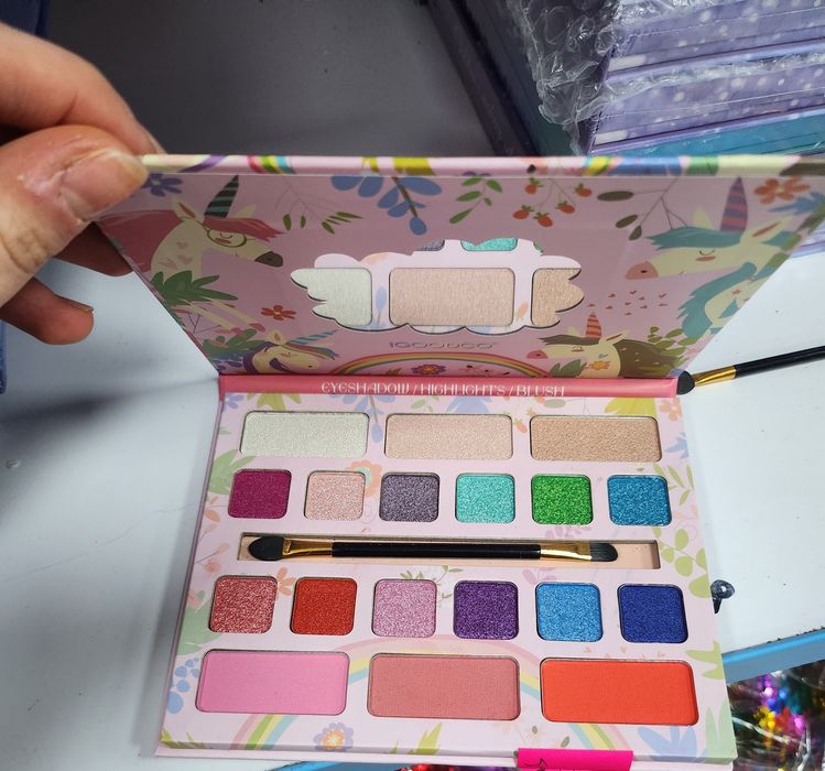 Zestaw paletka cieni do powiek kosmetyki dla dziewczynki