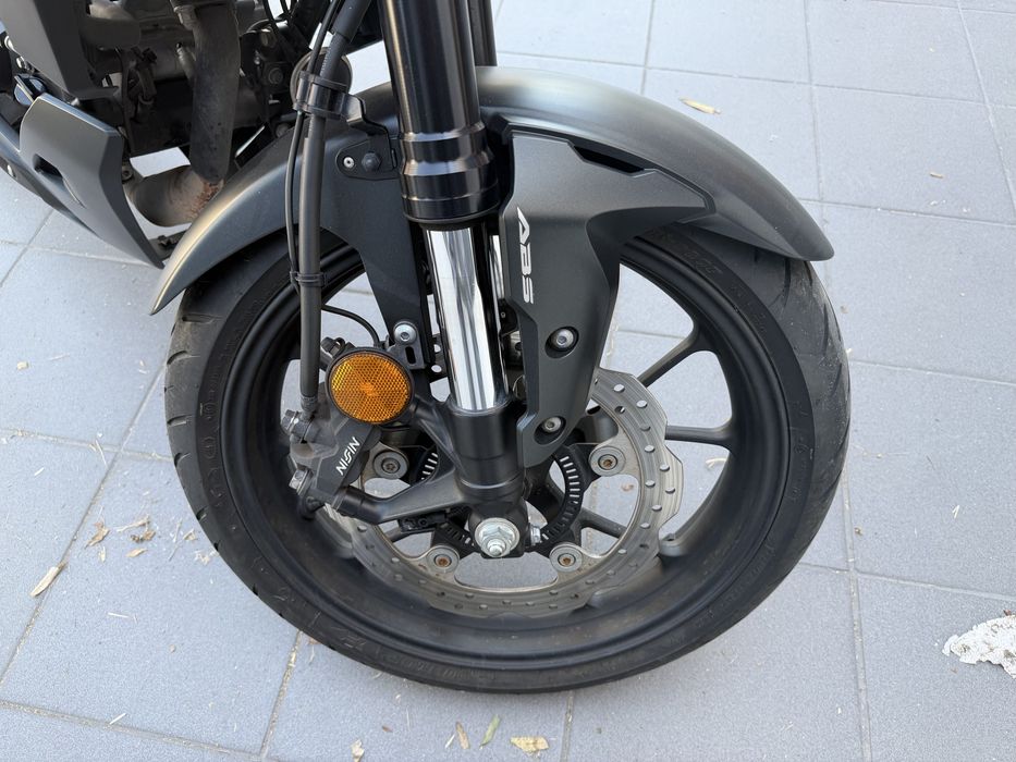 Honda CB 125R Como Nova