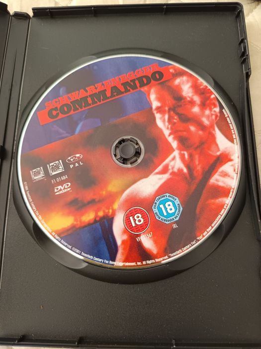 DVD comando - Arnald Schwarzenegger