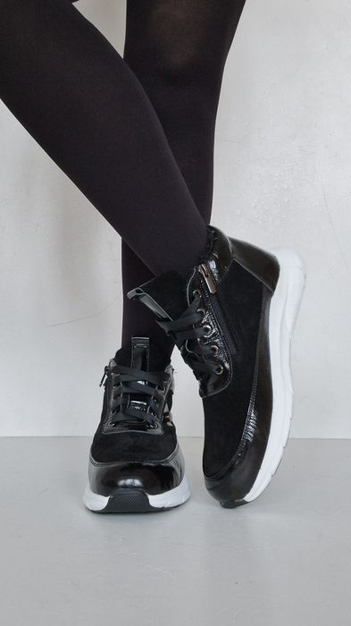 Жіночі черевики великих розмірів