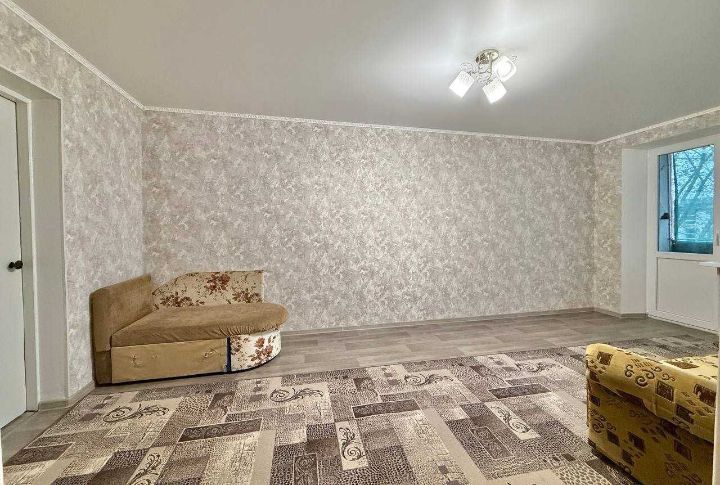 Продам 2хкомн квартиру. Торг. Программы