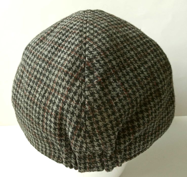 Кепка хуліганка, реглан