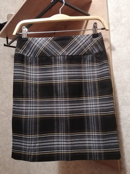 Спідниця класична