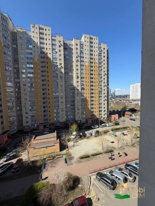 Єлизавети Чавдар,8, Патріотика, Молодіжний квартал, Осокорки, Русової