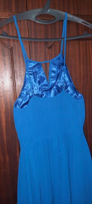 Vestido de festa com chale