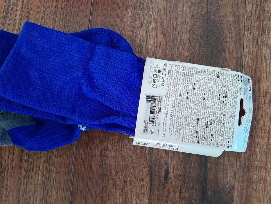 podkolanówki piłkarskie z Decathlon rozm 31/34